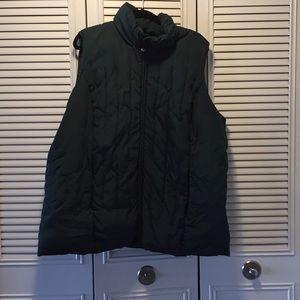 Gently warm puff vest